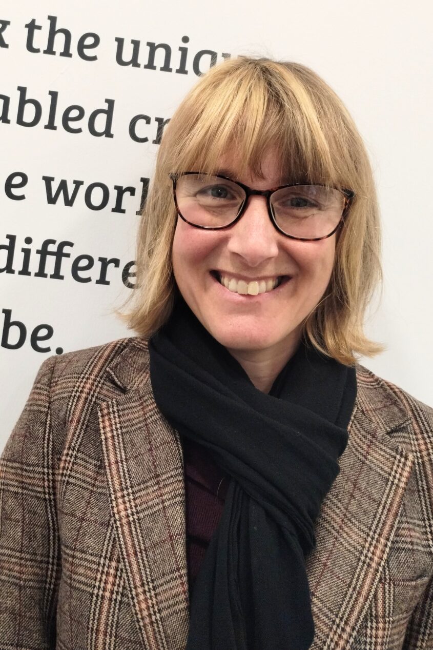 Elizabeth Woledge