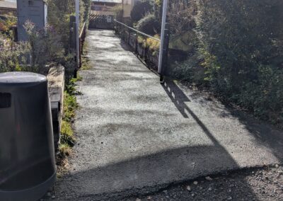 A ramp up to Peak Rail platform